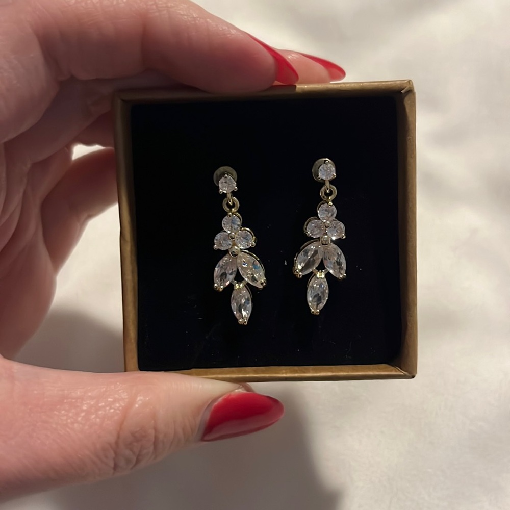 Drop earrings